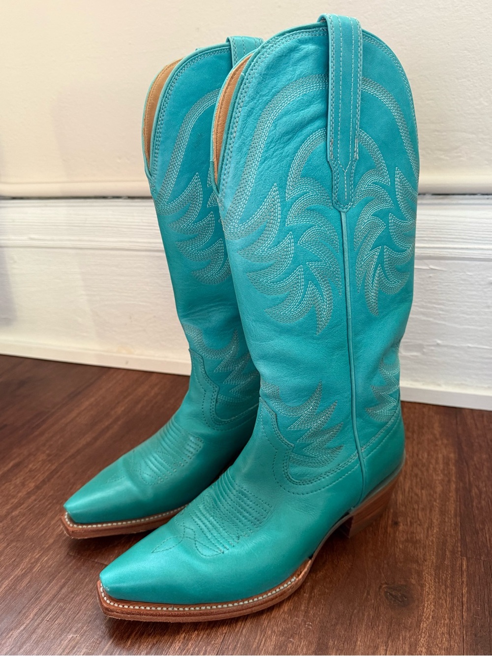 Tecovas Annie Lagoon Teal/Turquoise Boots - Women’s Size 6